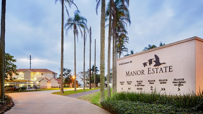 For Sale: 2-Bedroom Apartment in Ballito Central with Pool and Clubhouse Access.