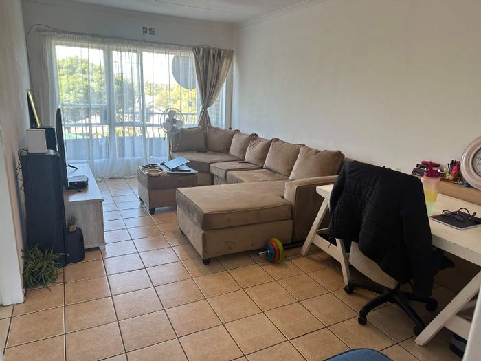 Edenvale Central Apartment for Sale: Convenient Location, One Bedroom, Secure Complex.