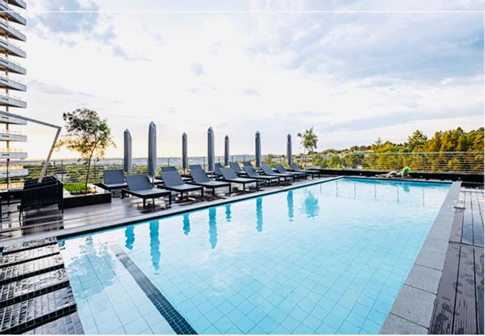 1 Bed Apartment To Rent in Benmore Gardens, near Sandton City, with great amenities.