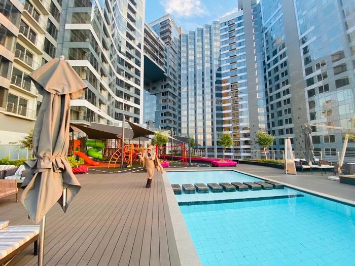 3 Bed, 3 Bath Apartment To Rent in Benmore Gardens with gym, pool, and security.