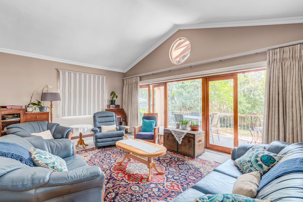 Formal lounge