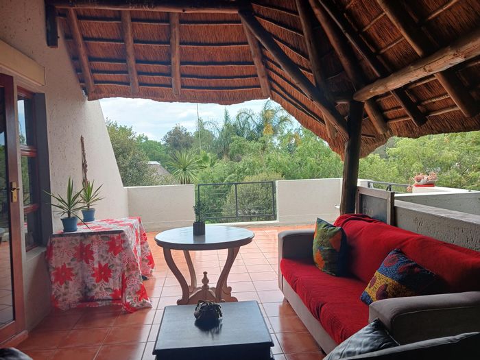 Sharonlea Townhouse For Sale: 2 bedrooms, loft, patio, pool, secure parking.
