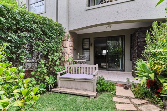 Ground floor apartment in Broadacres with two private gardens and 24-hour security.