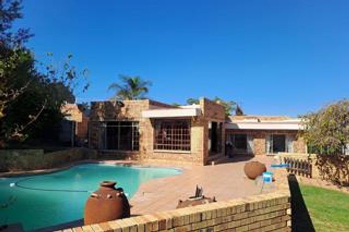 Spacious 3-Bedroom House with Flatlet, Pool, and Entertainment Area in Suideroord