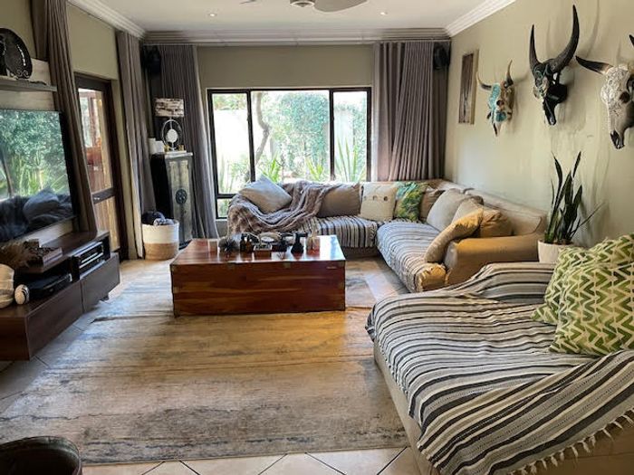 Fourways Family Home for Sale: 4 Bedrooms, Pool, Scenic Views, Great Amenities!