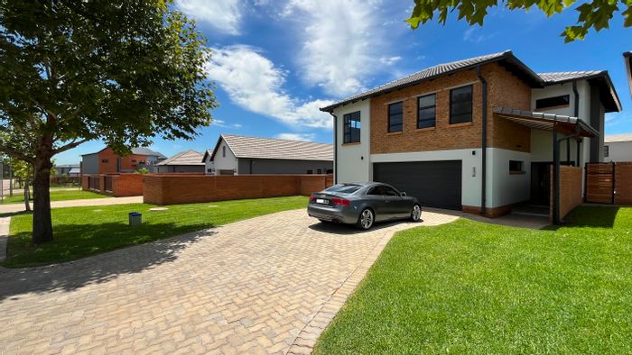 Stunning House for Sale in Six Fountains Estate with Modern Amenities and Security.