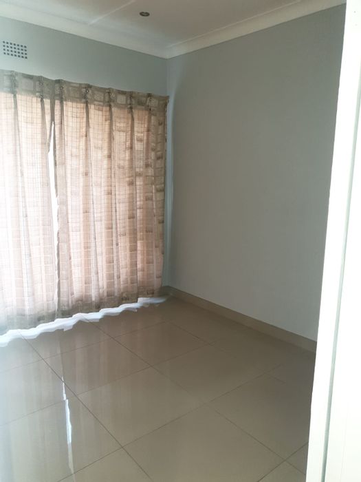 For Sale: House in Gillview with pool, double garage, garden, and staff quarters.
