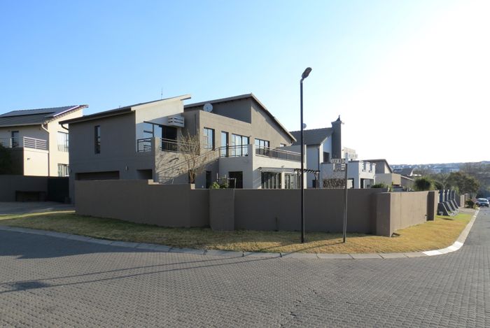 House for Sale in Greenstone Hill: Pool, cinema room, spacious garden, and study.