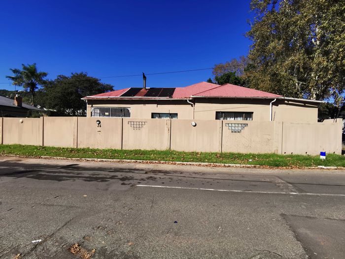 3-Bedroom House For Sale in Orange Grove with pool, garden, and income potential.