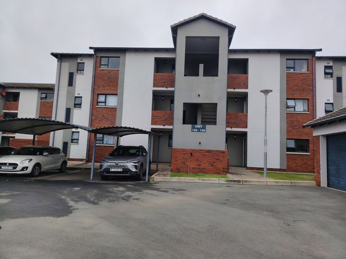 For Sale: 2-Bedroom Apartment in Amberfield with Security, Balcony, and Amenities.