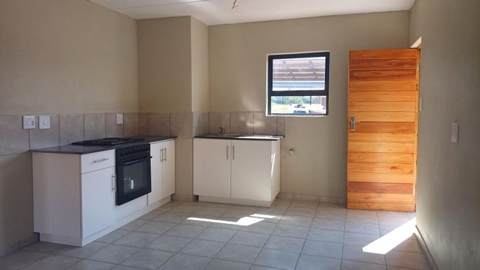 Kookrus Apartment To Rent: 2-bed, prepaid utilities, optional parking, near Riverstone Mall.