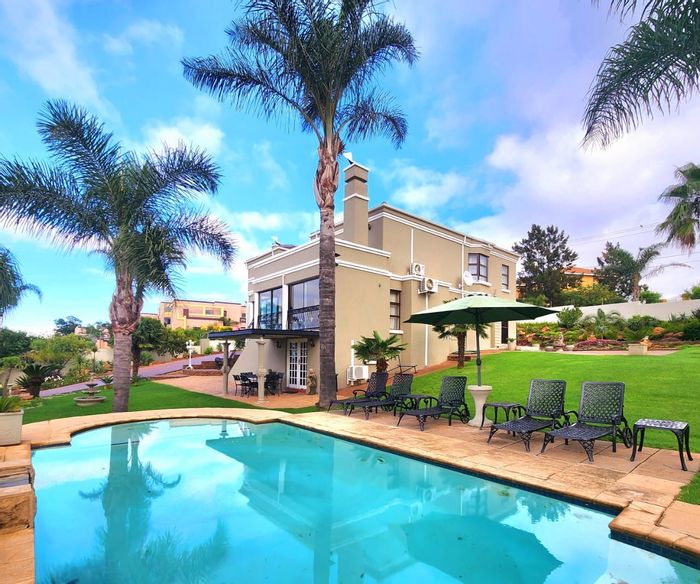 For Sale: House in Bronkhorstbaai with 4 bedrooms, pool, and expansive gardens.
