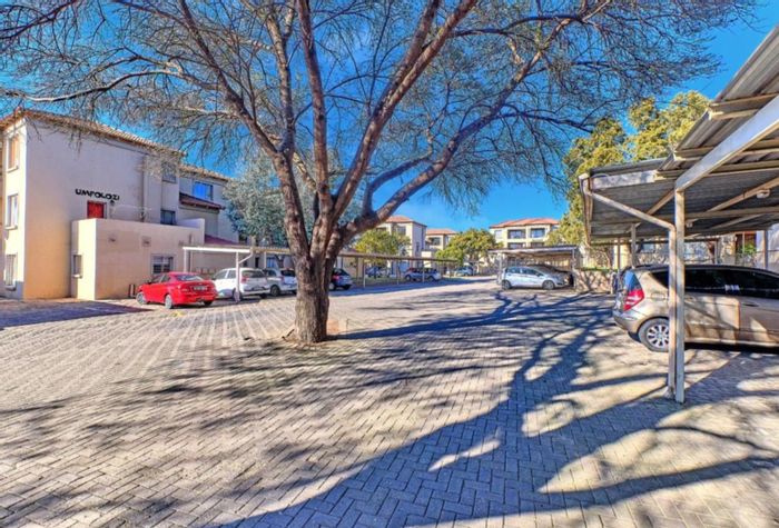 For Sale: 3-Bedroom Apartment in Weltevreden Park with Security, Play Area, and Parking.