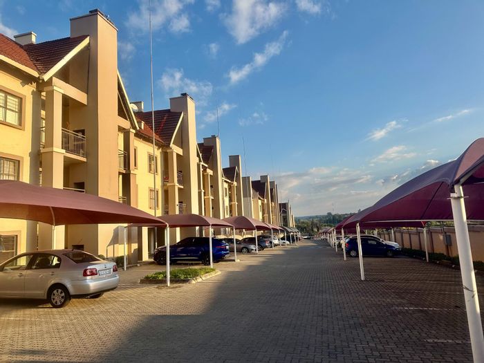 For Sale: 2-Bedroom Apartment in Sundowner with Pool, Security, and Private Patio.