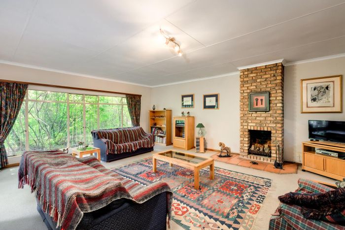 Laezonia Small Holding For Sale: Home, cottage, equestrian facilities, business rights included.
