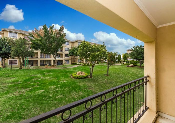 For Sale: 2-Bedroom Apartment in Carlswald with Pool, Clubhouse, and Tennis Courts.