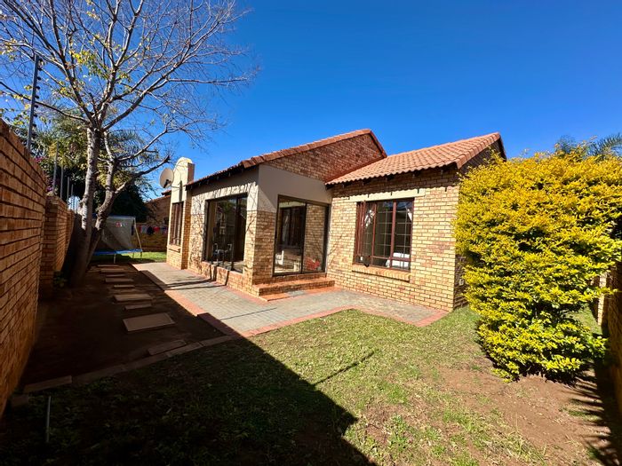 3-Bedroom Apartment to Rent in Monavoni AH with Garden and Secure Parking.