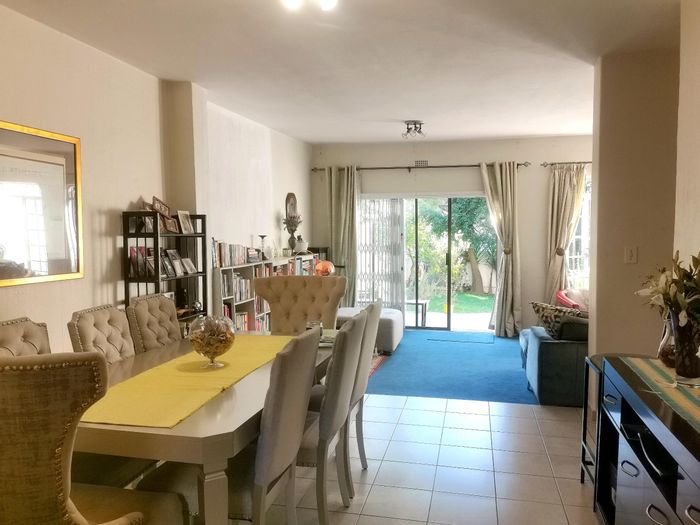 Edenburg Townhouse To Rent: 3 bedrooms, secure complex, low-maintenance garden, near amenities.