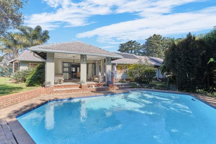 For Sale: Berario House with pool, flatlet, solar power, and ample parking.