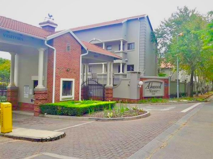 Paulshof Apartment To Rent: 1 Bed, Garden, Close to Amenities and Highways.