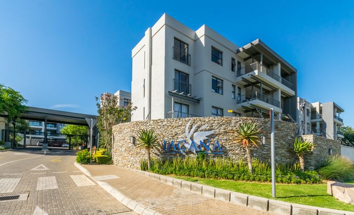 2 Bed, 2 Bath Apartment To Rent in Kyalami AH with Pool, Gym, and Garden.