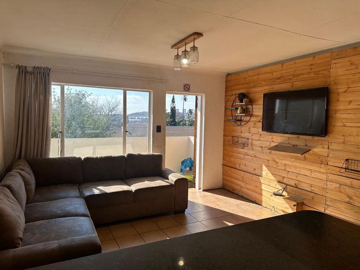 Eden Glen Apartment For Sale: 2 Bedrooms, pool, clubhouse, 24-hour security.