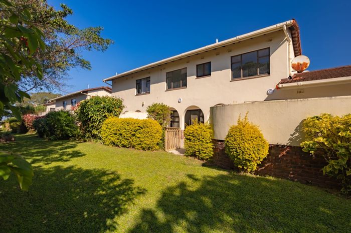Umtentweni Townhouse For Sale: 3 Bedrooms, Private Garden, Pet-Friendly Complex.