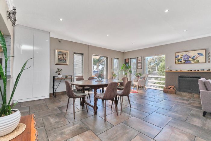 Greymont House For Sale: Unique double-storey, gym, balcony, and secure parking.