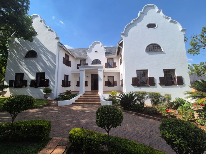 6-Bedroom House For Sale in Eldoraigne with pool, garages, and guest house potential.