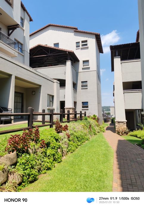 1-Bedroom Apartment For Sale in Sunninghill with Pool, Clubhouse, and Secure Parking.