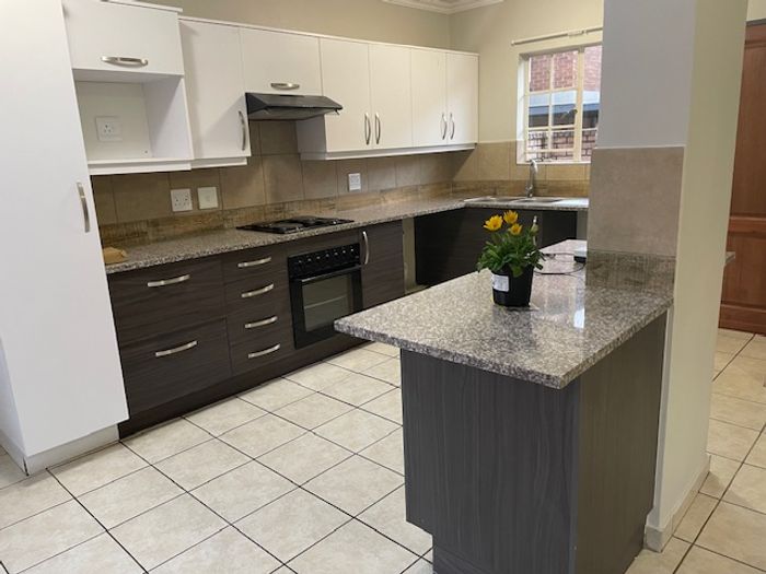 Raslouw Apartment For Sale: 3 Bedrooms, garden, prepaid utilities, near schools.