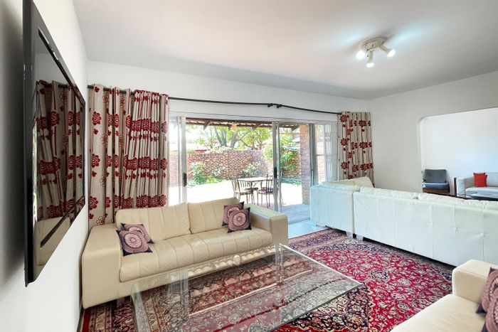 River Club Townhouse For Sale: 3 Bedrooms, communal pool, garden access, secure complex.