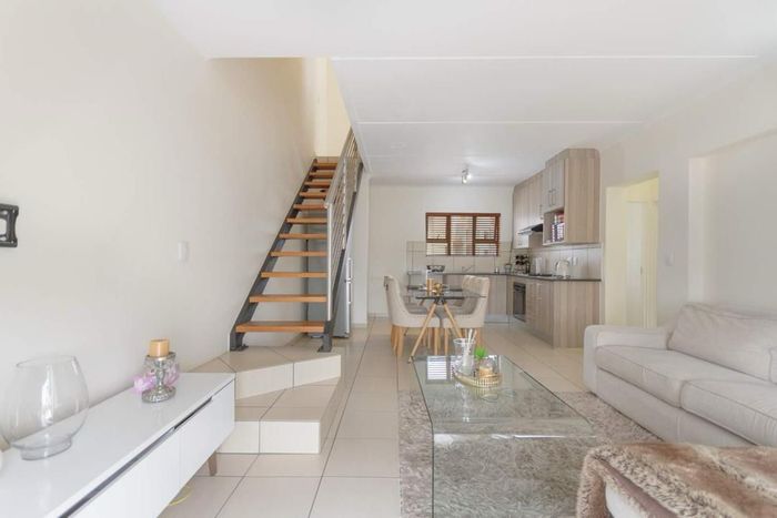 For Sale: Townhouse in Barbeque Downs with 3 bedrooms, clubhouse, and pool access.