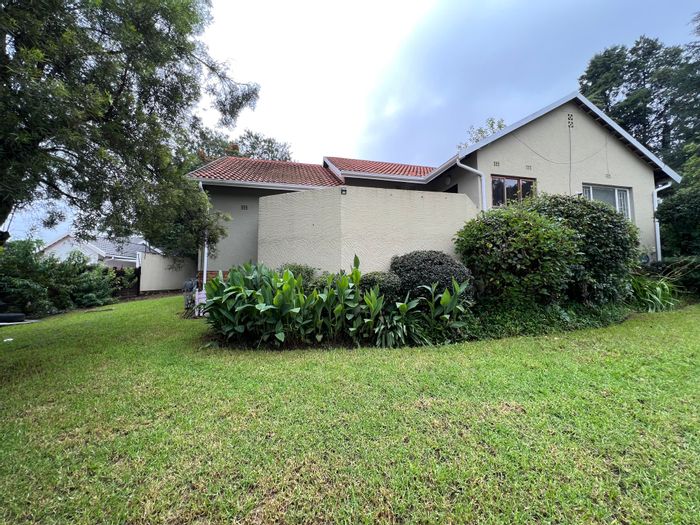 For Sale: 4-Bedroom House with Cottage, Pool, and Security in Rivonia.