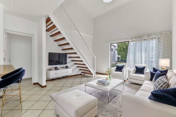 Northwold Apartment For Sale: 1 Bed, Loft, Pool, Clubhouse, 24-Hour Security.