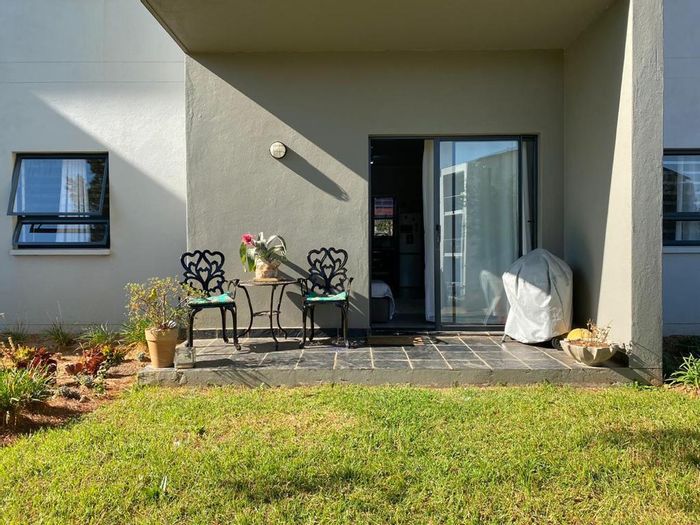 For Sale: 2-Bedroom Apartment in North Riding AH with garden patio and golf estate access.