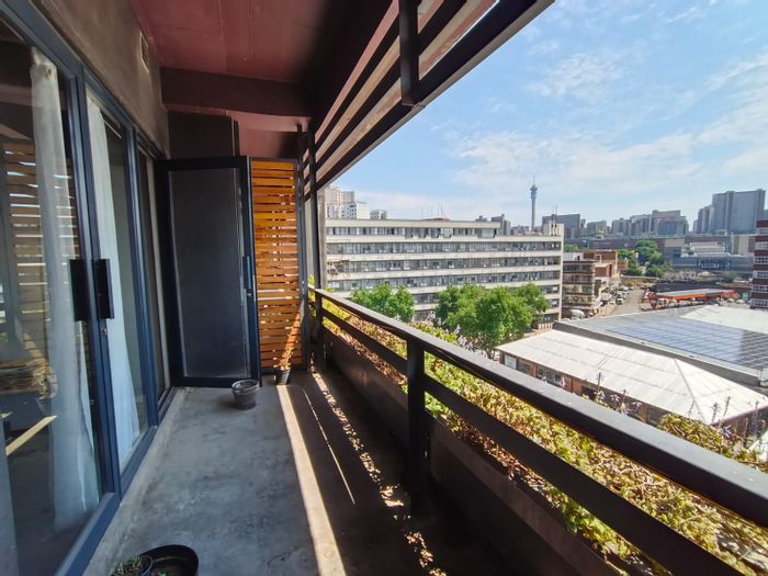 For Sale: Apartment in Maboneng with rooftop bar, restaurant, and secure parking.