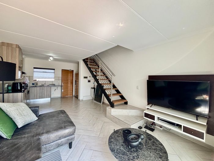 3-Bed, 2-Bath Apartment in Barbeque Downs with inverter and pool – For Sale