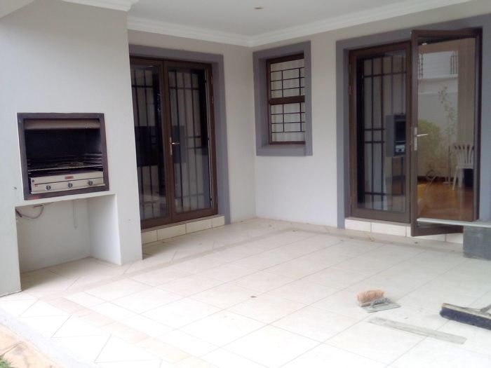 3 Bed, 3 Bath Cluster in Sunset Acres with Pool, Garden, and Security. To Rent.