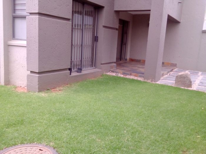 Edenburg Apartment For Sale: 2 beds, 2 baths, tenanted, covered parking.