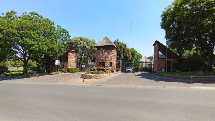 For Sale: 2-Bedroom Apartment in Jukskei Park with Balcony and Covered Parking.