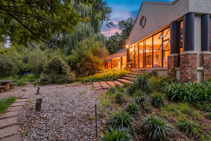 Craighall Guest House For Sale: Established wellness retreat with dual access and ample parking.