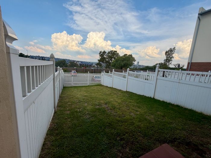 1-Bedroom Apartment To Rent in Barbeque Downs with pool and pet-friendly policy.