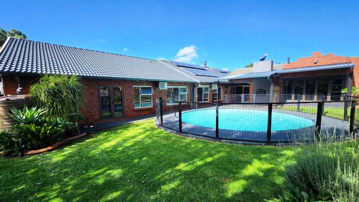 Spacious 5-bedroom house in Eldoraigne with pool, study, and solar system. For Sale.