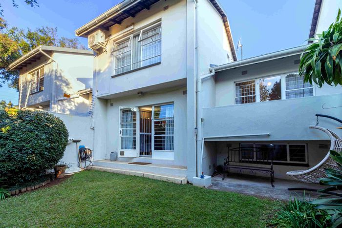 Gallo Manor Townhouse For Sale: 4 Bedrooms, pet-friendly, near Sandton CBD amenities.