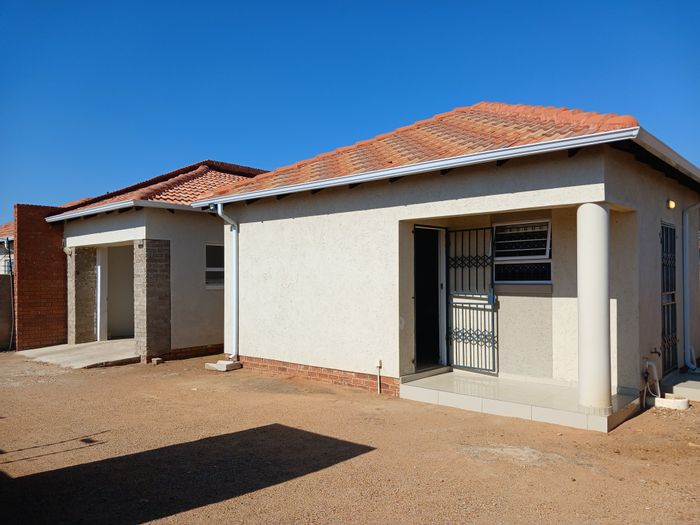 House for Sale in Polokwane Ext 30: 4 bedrooms, garage, outdoor braai area.