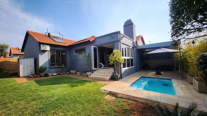 For Sale: Monavoni House with pool, solar system, and spacious living areas.