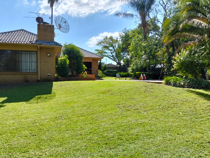 For Sale: Spacious Ferndale house with pool, tennis court, and development potential.