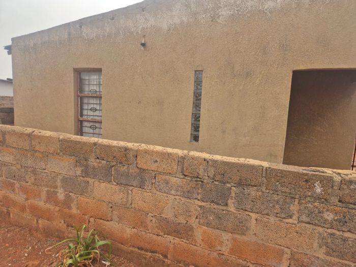 For Sale: House in Orange Farm with 3 bedrooms, garage, and rental potential.
