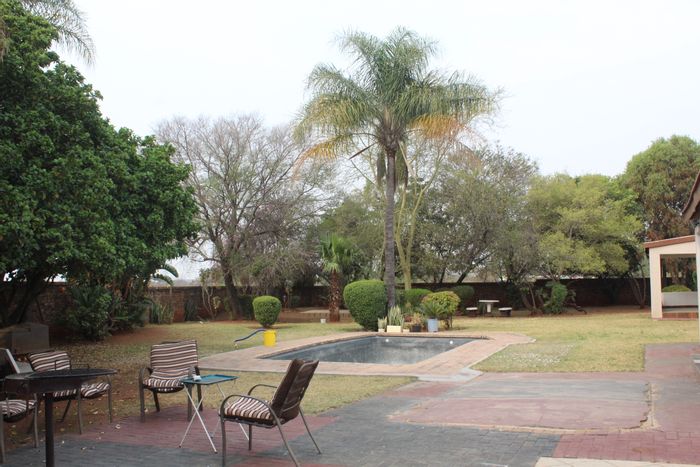 For Sale: Spacious 4-Bedroom House in Mooinooi Central with Pool and Garden.